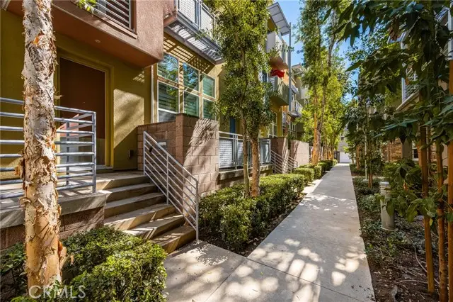 320 E Jeanette Lane, Santa Ana, CA 92705 - Image #1