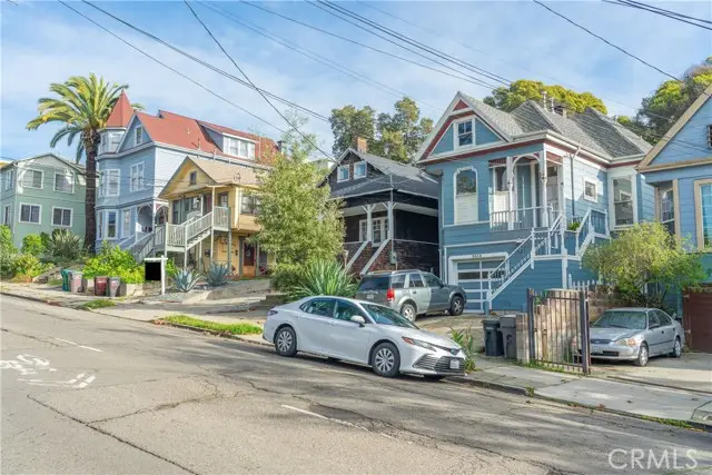 3520 Harrison Street, Oakland, CA 94611 - #3
