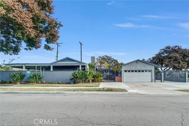 2131 W Niobe Avenue, Anaheim, CA 92804 - Image #1