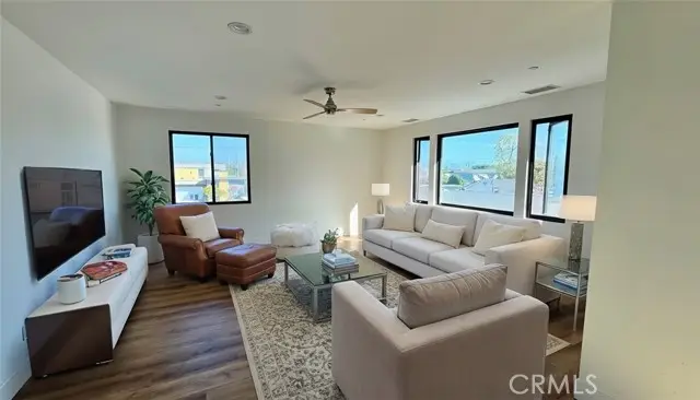 2214 Elden Avenue, Costa Mesa, CA 92627 - Image #3