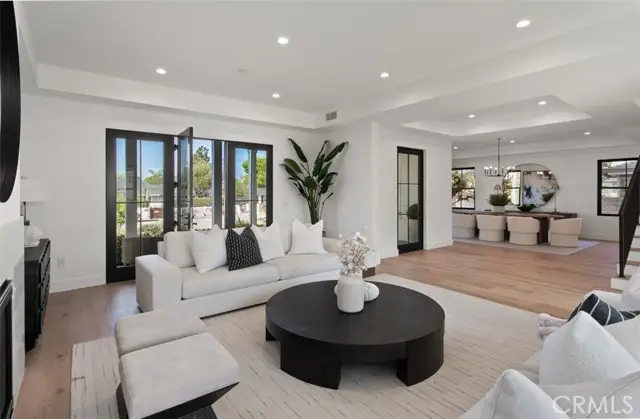 430 Tustin Avenue, Central Coast, CA 92627 - Image #3