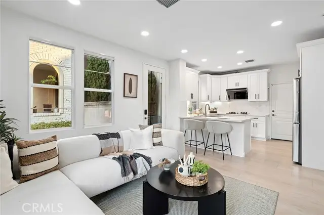 345 Tall Oak, Irvine, CA 92603 - Image #1