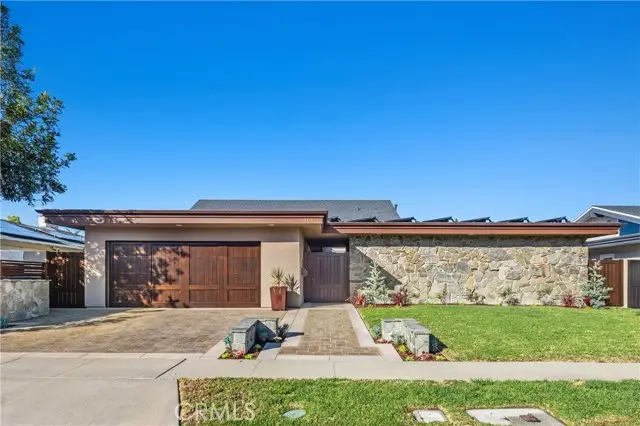 16931 Roundhill, Huntington Beach, CA 92649 - Image #1