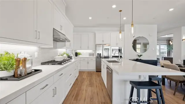 24507 Villa La Sombrilla, Newhall, CA 91354 - Image #3