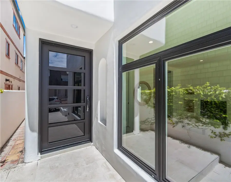 541 4th, Manhattan Beach, CA 90266 - #3