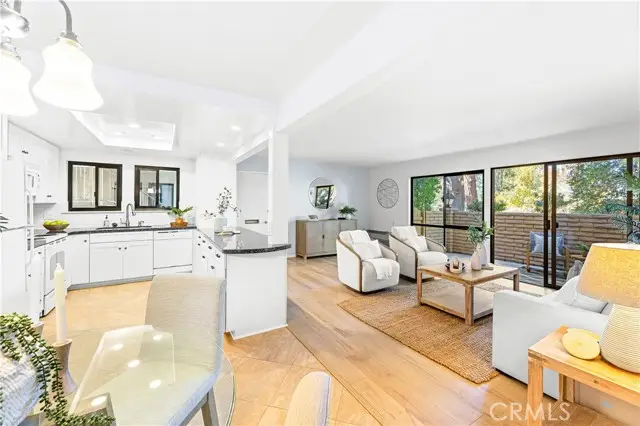 841 Ronda Sevilla #B, Laguna Woods, CA 92654 - Image #3