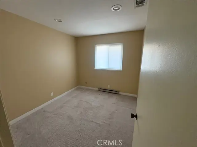 200 Carriage Dr #b, Santa Ana, CA 92707 - Image #3