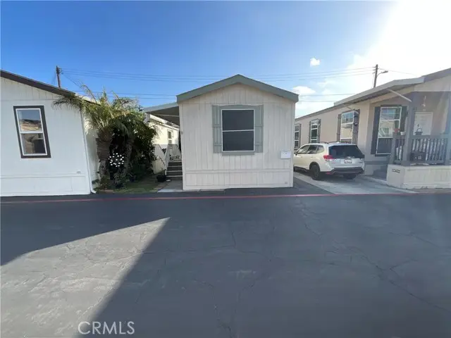 2060 Newport Blvd, Costa Mesa, CA 92627 - Image #1