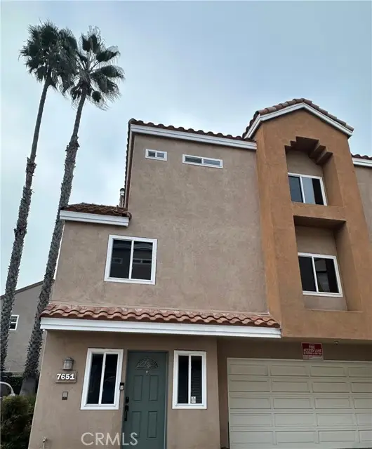 7651 Yorktown Avenue, Huntington Beach, CA 92648