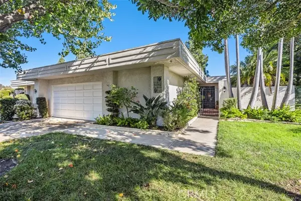 5592 Avenida Sosiega #B, Laguna Woods, CA 92637