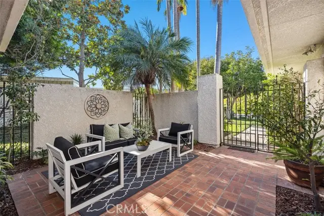 5592 Avenida Sosiega #B, Laguna Woods, CA 92637 - Image #2