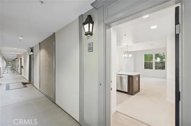 2202 Watermarke, Irvine, CA 92612 - #2