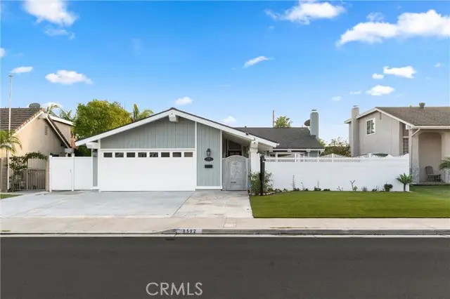 8592 Larkport Drive, Huntington Beach, CA 92646 - Image #2