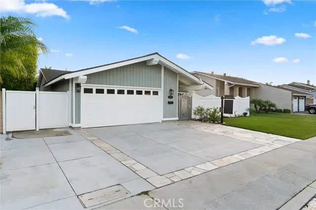 8592 Larkport Drive, Huntington Beach, CA 92646 - Image #3