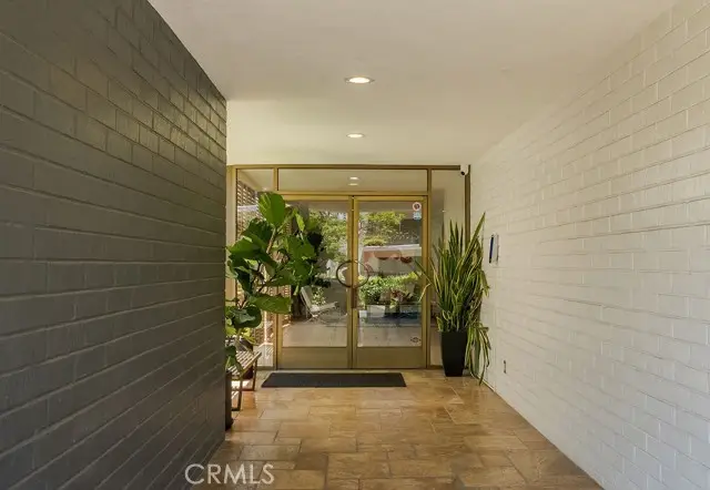 419 N Oakhurst Drive #102, Beverly Hills, CA 90210 - #3