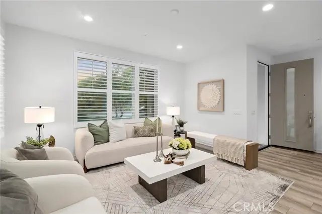 118 Modjeska, Irvine, CA 92618 - Image #3