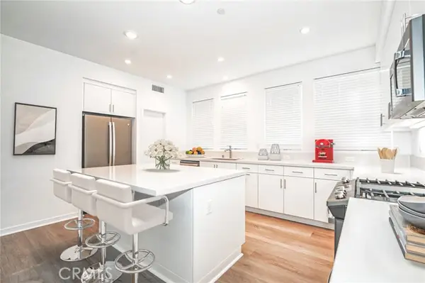 337 Placemark, Irvine, CA 92614