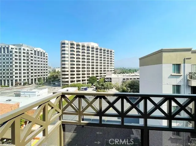 931 E Walnut, Pasadena, CA 91106 - Image #3