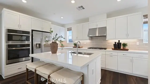 27462 N Limber Pine Place, Santa Clarita, CA 91381 - Image #2