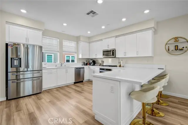 27120 Valley Oak Place, Valencia, CA 91381 - Image #2