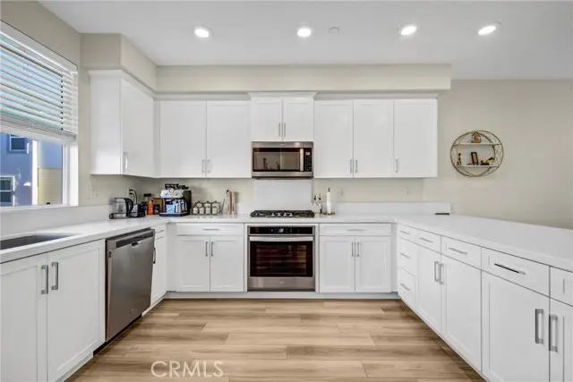 27120 Valley Oak Place, Valencia, CA 91381 - Image #3