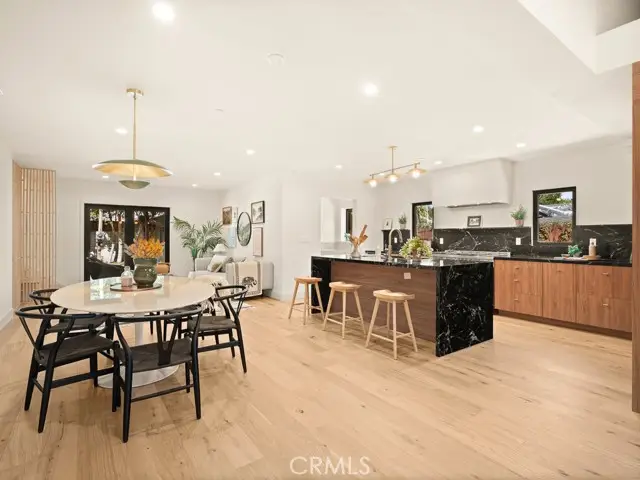 11911 Hartsook, Valley Village, CA 91607 - Image #1