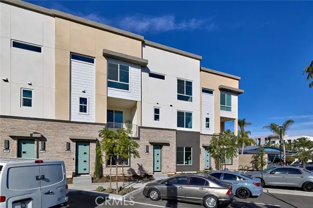 7268 Ellington Drive, Huntington Beach, CA 92647 - Image #1