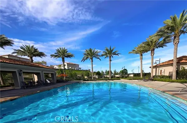 112 Oakstone, Irvine, CA 92618