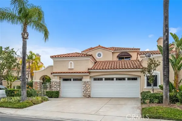 40 Via Barcaza, Laguna Hills, CA 92679