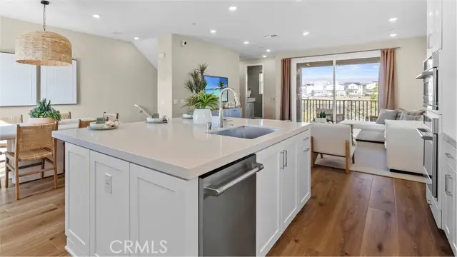 916 Chinon, Irvine, CA 92618 - #3