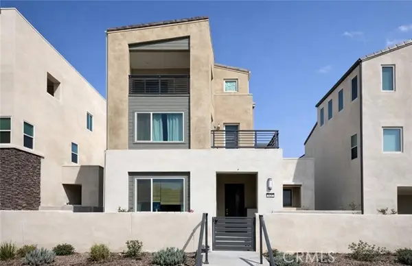 426 Treble, Irvine, CA 92618