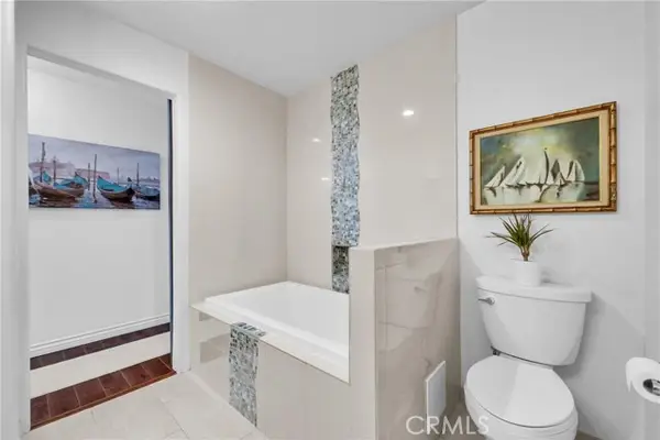 19092 Shorline Lane #5, Huntington Beach, CA 92648