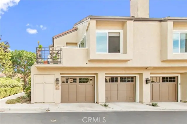 289 Stanford Court #52, Irvine, CA 92612 - #1