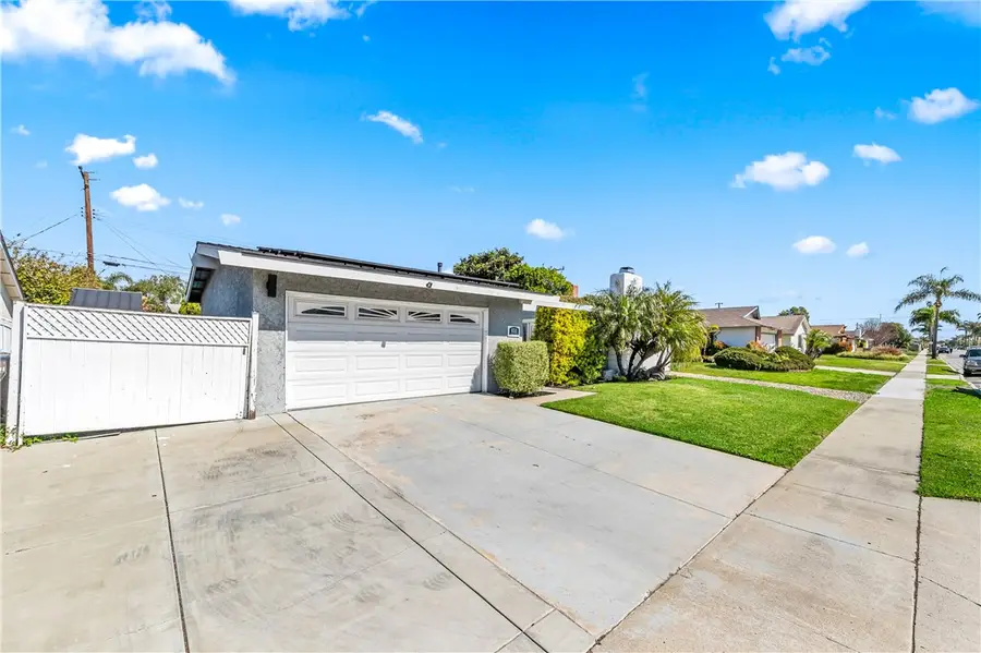 6511 Halifax Drive, Huntington Beach, CA 92647 - #2