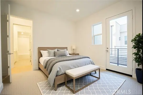 241 Proctor, Irvine, CA 92618