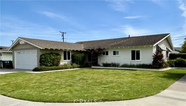 3230 Washington Avenue, Costa Mesa, CA 92626