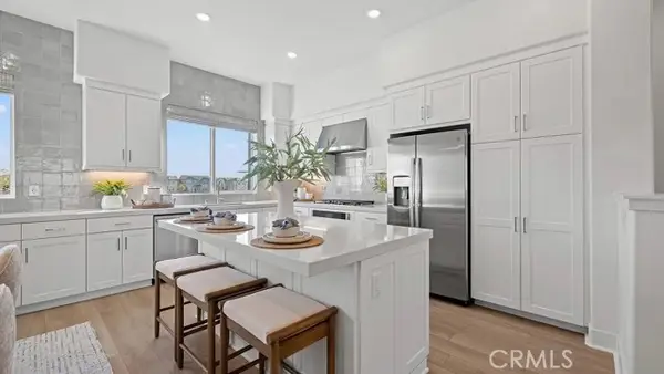 832 Sonia, Irvine, CA 92618