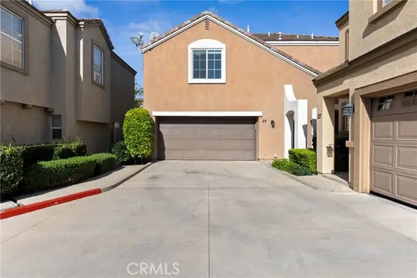 24 Rue De Nicole, Lake Forest (el Toro), CA 92610