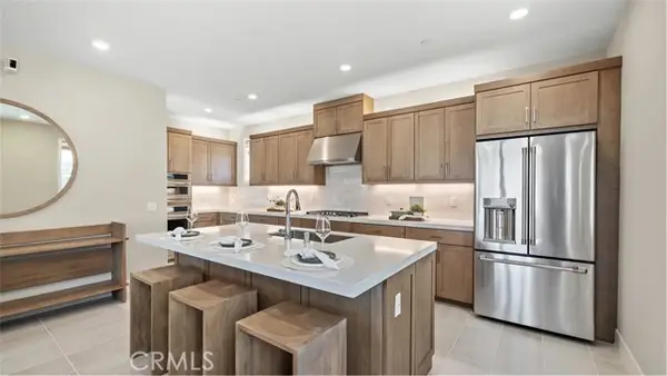 924 Chinon, Irvine, CA 92618