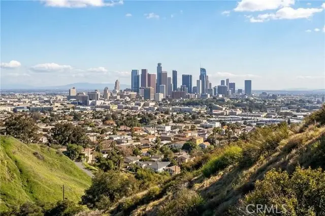 2807 N Thomas, Los Angeles, CA 90031 - #2