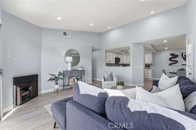 10345 W Briar Oaks #E, Stanton, CA 90680 - #2