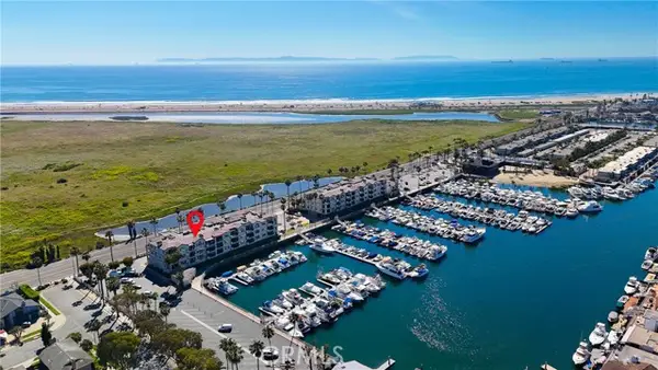 4167 Warner #105, Huntington Beach, CA 92649