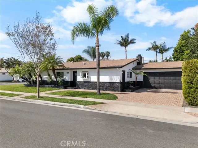 16551 Lucia Lane, Huntington Beach, CA 92647 - #3