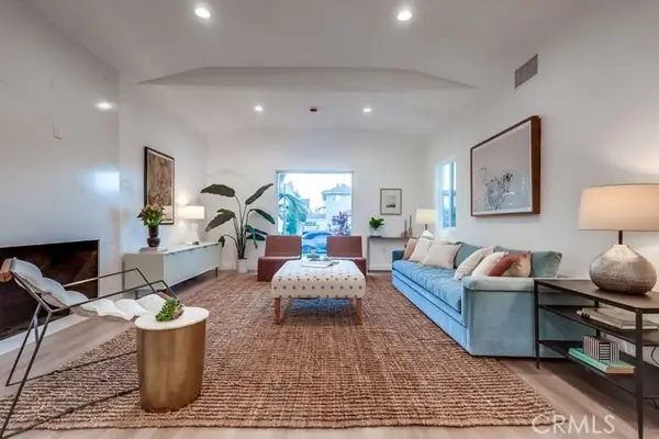 4016 6th Avenue, Los Angeles, CA 90008