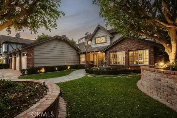 3911 E Rolling Green, Orange, CA 92867