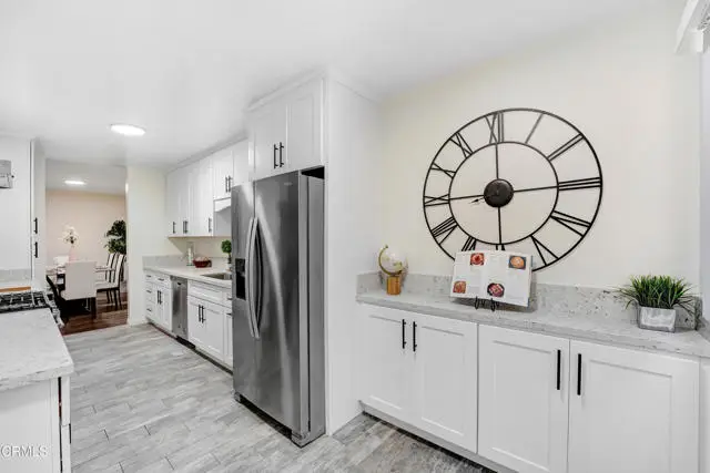 6225 Coldwater Canyon Avenue #104, North Hollywood, CA 91606 - Image #3