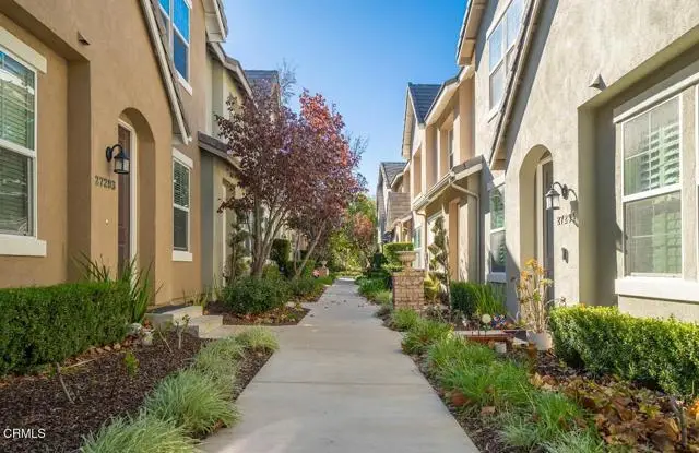 27285 Blue Spruce Place, Valencia, CA 91354 - Image #2