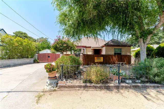 2707 Windsor Avenue, Pasadena, CA 91001 - Image #2