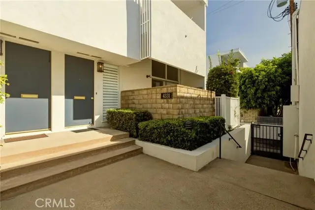 4331 W Sarah Street #10, Burbank, CA 91505 - #3