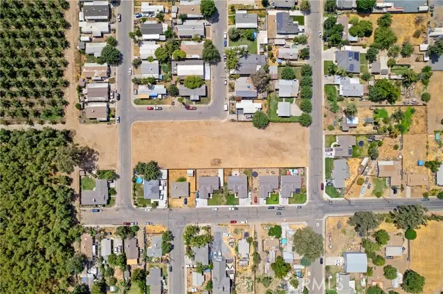 528 S Camelia Avenue, Farmersville, CA 93223 - Image #2